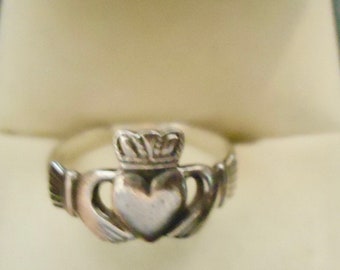 Authentic SOLVAR Claddagh Ring Size 5 Sterling Silver Ladies Girls Antique From Dublin Castle Ireland Women's used