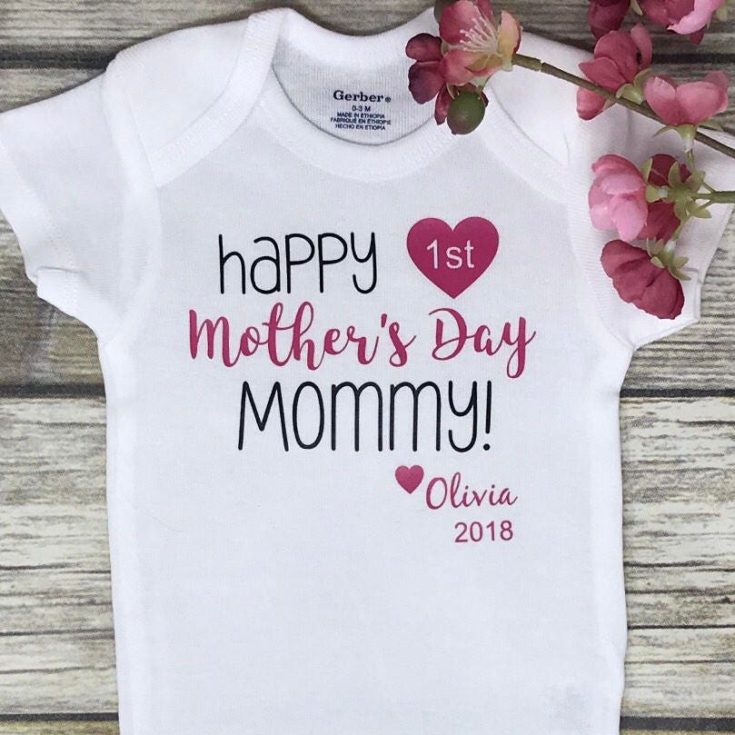 Happy Mother's Day Grandma Baby Announcement Onesie - Pregnancy Reveal Gift 0-3 Months