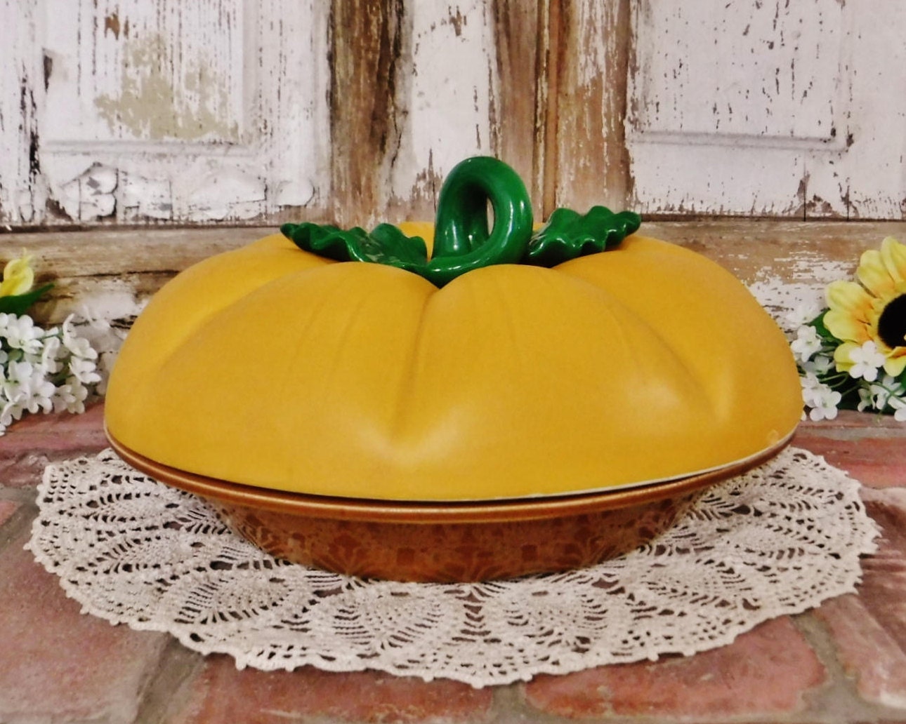 Pie Plate/Covered Pie Plate/Ceramic Pumpkin Pie