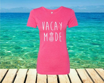 vacay graphic tee