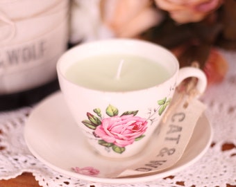 Vintage Tea Cup Candle (Soy wax/Lime & Coconut scent)