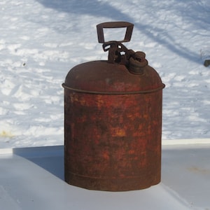 Super Duper Rusty Barn Treasure Old Working Metal Safety Can