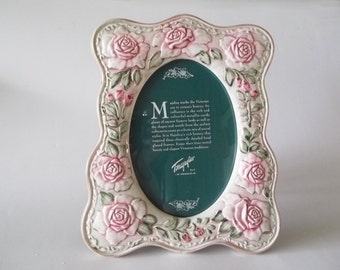Pink Roses Ceramic Photo Frame, Victorian Majolica Style, Shabby Cottage Chic 5 x 7 Oval Opening, Terragrafics, 1991