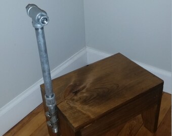 Step stool with handle