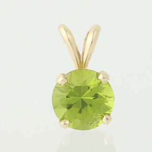 Peridot Solitaire Pendant - 14k Yellow Gold August Birthstone 1.29ctw N2385