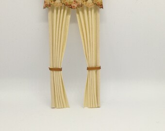 Curtains rose garlant on gold silk fabric - 1:24
