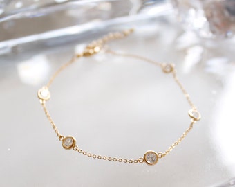 CZ Diamond Solitaire Bezel Setting 5 Points Dainty Chain Bracelet ~ Silver / Gold
