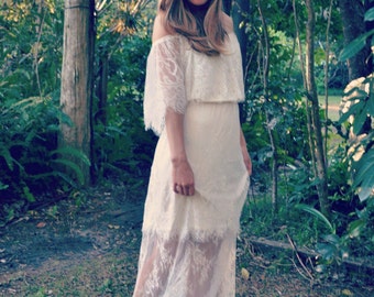 Chantilly Lace Gypsy Sleeve Bridal dress, Bohemian beach wedding