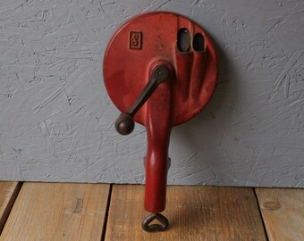 Vintage Cast iron Bean Slicer. Red. Kitchen Gadget. Bean Cutter. Vegetable cutter.