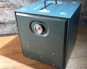 Reel Safe Metal 8mm Film Reel Storage and Carrying Box with 6 Film Reels