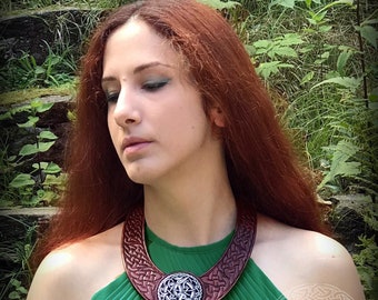 Brown Leather Celtic Collar "Ashlynn"