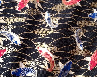 Japanese fabric, carp, black background, cotton 110 x 50 (300)