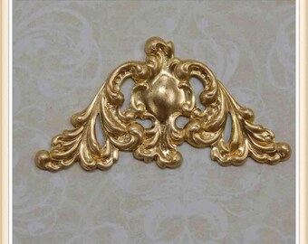 4 pcs raw brass corner, stampings, findings, embellishments #2737