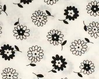 Cotton Fabric / Black and White Floral Cotton Fabric / Floral Fabric / Floral Cotton Fabric / Black and White Fabric / MBT