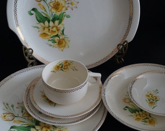 Vintage, Seven Piece Table Setting by Everbrite Cornan CO102 China