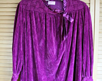 Gilead. Vintage. Purple/velvet/long gown. Size small. 1960's/1970's. Pretty!