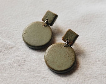Handmade porcelain jewelry and ceramics