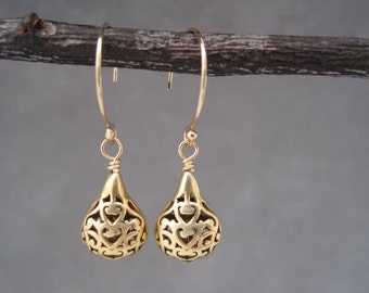 Small Arabesque Drop Earrings -Gold Earrings - Ethnic Inspired- Moroccan Arch - Arabesque Filagree - Cut out - Earrings - Dangle Earrings