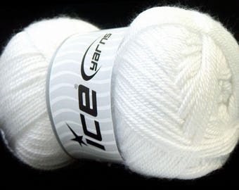 balls of acrylic yarn in 100grs brand ICE white color