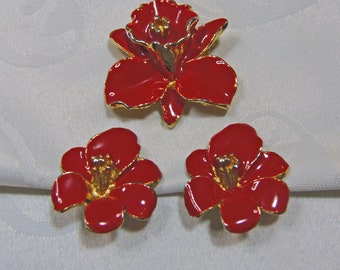 Vintage Vibrant Red Flower Brooch and Clip-on Earrings