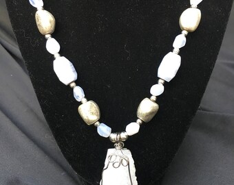 Blue lace agate pendant necklace
