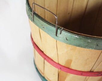 Vintage Apple Basket, Large Wooden Apple Basket, Split Wood Bushel Basket, Orchard Basket Natural Farm Produce Rustic Primitive Decor