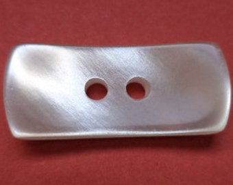 21 mm x 9 mm (2609) button white 13 buttons
