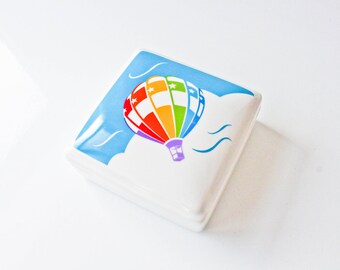 Vintage Kitschy Rainbow and Star Hot Air Balloon Trinket Box-Clouds-Sky-Jewelry Box-Volunteering Expands Your Horizon