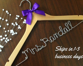 wedding hangers, bride hangers, bridal gift, custom hanger, hanger, bridesmaids gift, weddings