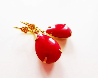 Red estate earrings. Red jewel earrings. Teardrop earrings. Vintage style. Flower earrings.