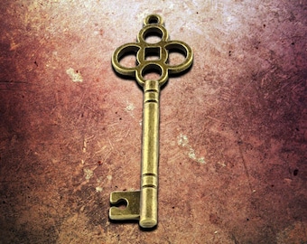 Skeleton Keys 300 Steampunk Keys Antiqued Bronze Key Pendants Key Charms Old Style Keys Wedding Keys Bulk Skeleton Keys Jewelry Key Charms