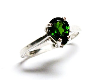 Chrome diopside, green pear ring, chrome diopside ring, solitaire ring, green ring, s 5 1/2 "Weeping Willow"