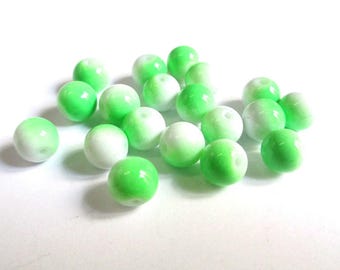 10 bicolor green and white glass beads 8mm (5 P)