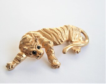 Vintage leopard brooch. Vintage jewellery