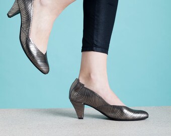 Last Size US9/EU40 // Pumps, Heels, Womens Shoes, Golds Heels, Classic High Heels, Gold Leather Pumps , Party Shoes // Free Shipping