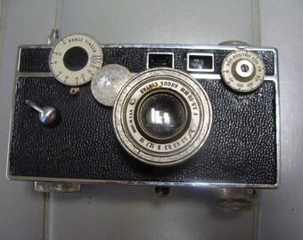 SALE 30.00 OFF Vintage C 2 Argus Still Camera 1940