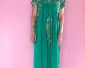 Vintage 70's Oaxacan Mexican Green and Gold Embroidered mexican Caftan / 1970s Boho, Ethnic, Hippie one size