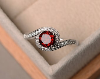 Natural red garnet ring, wedding ring, round cut gemstone, January birthstone ring, red gemstone ring, sterling silver ring
