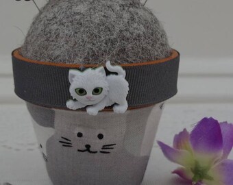 Cat #1: Stick-It-To-Me! Pin Cushion