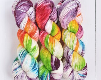 Hand Dyed Tough Sock Yarn - Binaria