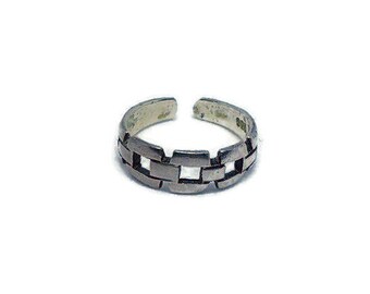 Sterling Silver Ring - Detailed Chain Design Band Toe Ring or Adjustable Finger Ring - One Size Fits Most - Bella Mia Beads - READY TO SHIP