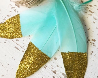 15 paillettes plumes croisement avec de la ficelle de 3m / menthe verte plumes paillettes d’or / bricolage guirlande de plumes