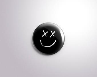Louis' Smiley Button