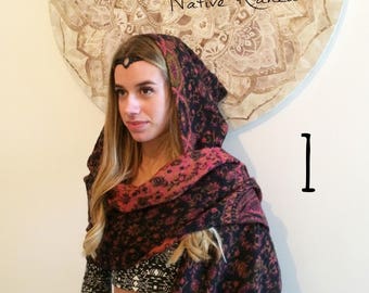 Hooded scarfs,unisex scarfs, paisley pattern hoodedscarf,Festival wear,hippy scarfs,bighooded scarfs,Vegan friendly,100./.recycled materials