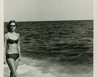Vintage 1966 Black & White Photo ~ Of Bikini Woman walking on a Beach B3