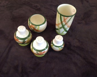 Vernon Kilns Tam O Shanter pattern