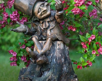 Money-Lender (Fun Pixie Gnome Big sculpture)