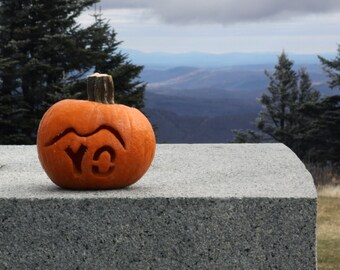 Halloween card - "YO" pumpkin