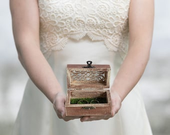 Wedding Box, Engraved ring box, Rustic Ring Bearer Box, Еngagement box, Artificial Grass Ring Box Proposal Box Wedding Ring Holder Ring Box