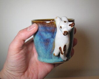 Mug in stoneware with glazed in blue-green handmade cat